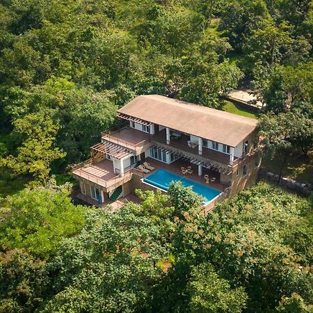 Eden Glade - Khopoli - Mountain-View Villa With Private Pool, Spacious Decks & Indoor Activities Екстериор снимка